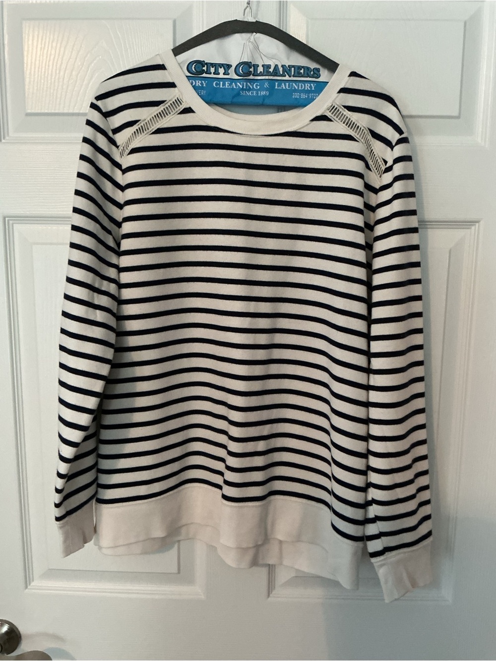 Striped Long-Sleeve Crewneck Top - White & Black